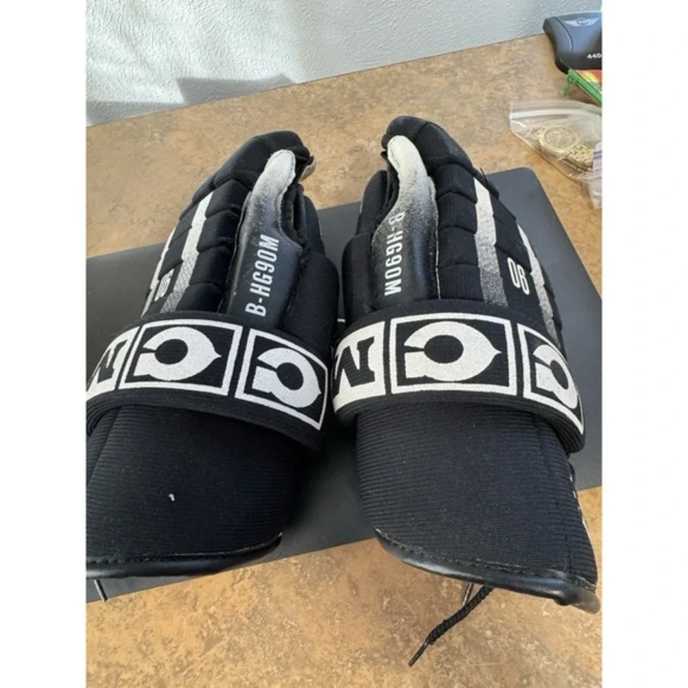 Hockey Gloves Youth CCM90 B-HG90M